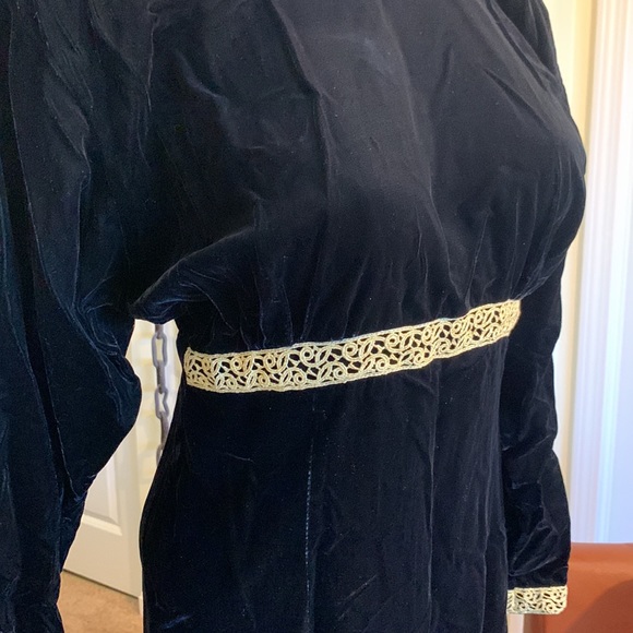 DATIANI BLACK VELVET GOLD BRAID 80’s HOLIDAY COCKTAIL DRESS,CHRISTMAS DRESS - Picture 2 of 12